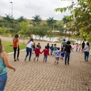 Visita de alunos da educação infantil à horta do Campus