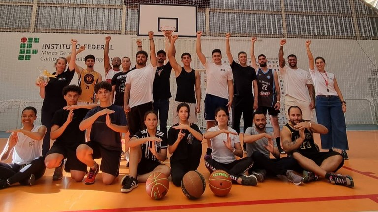 SJE basquete capa.jpeg