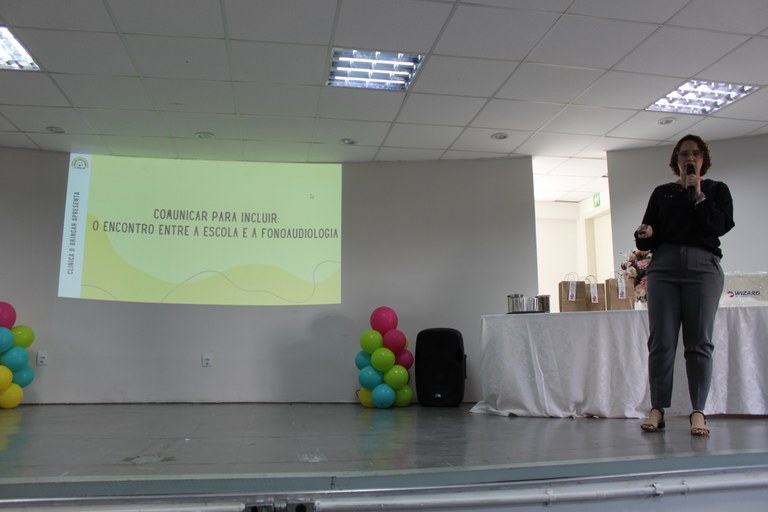 10 Fonoaudióloga Amanda Souza.JPG